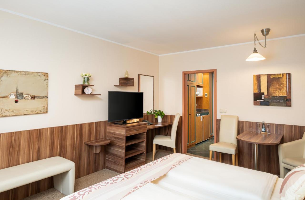 Qu 4* Augsburg