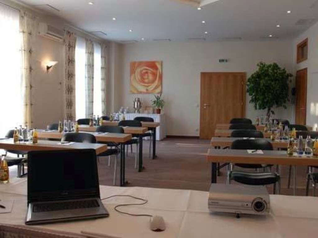Qu 4* Augsburg