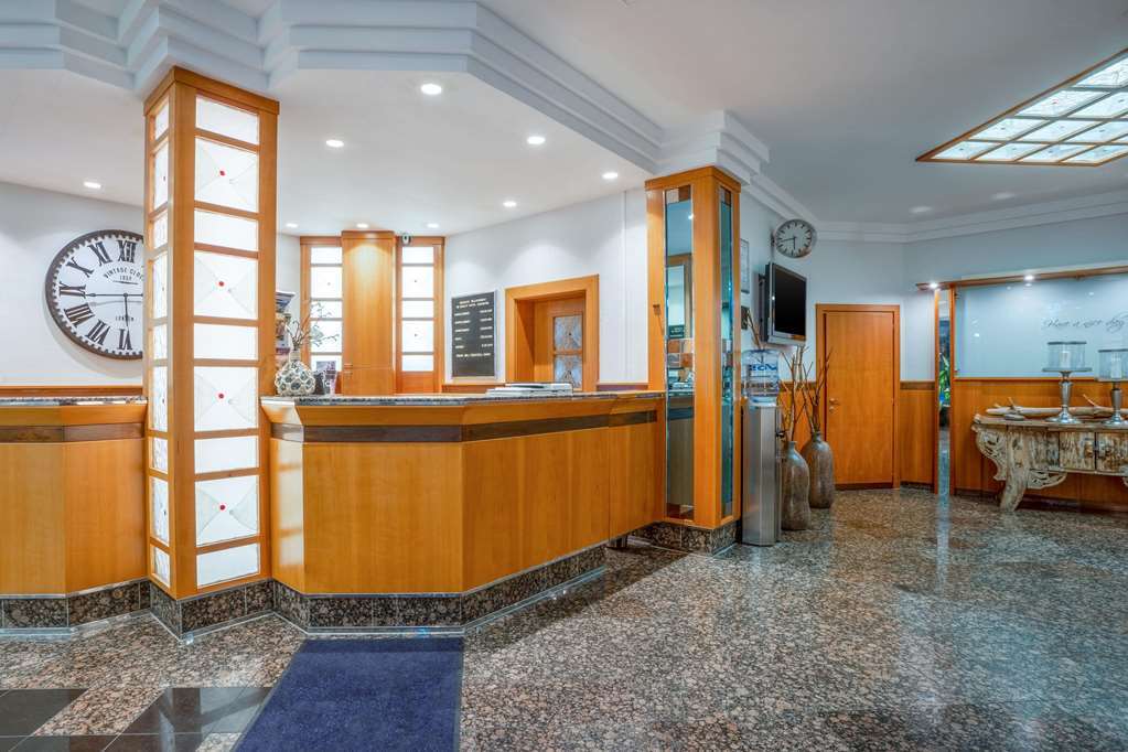 Qu Hotel 4*