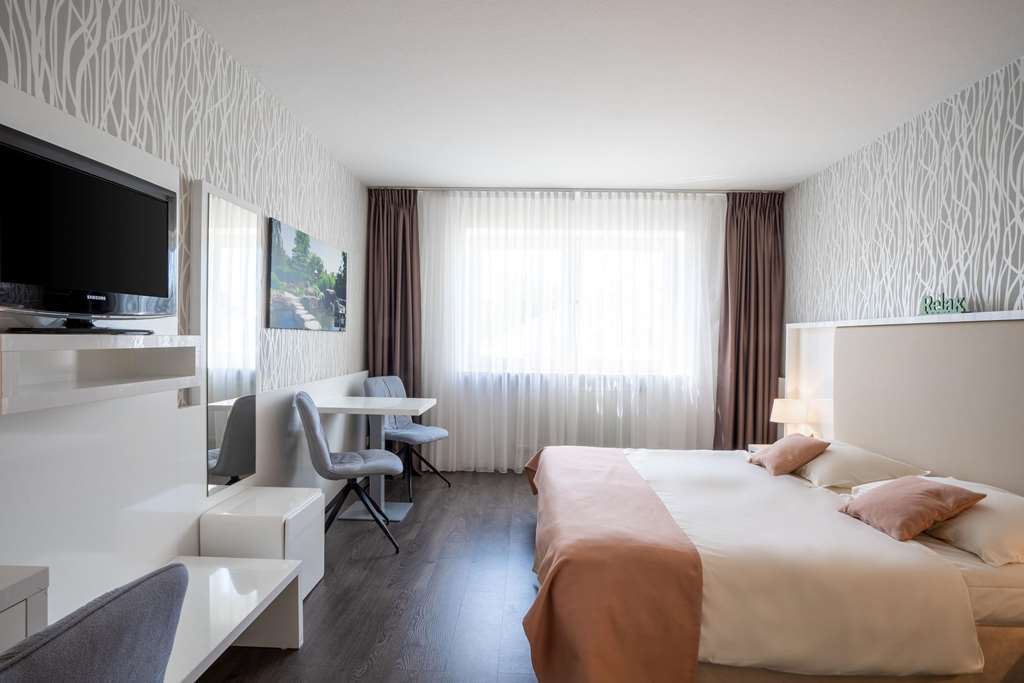 Qu Hotel 4*